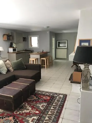 Rez De Jardin De Villa Avec Piscine Proche Mer Toulon
